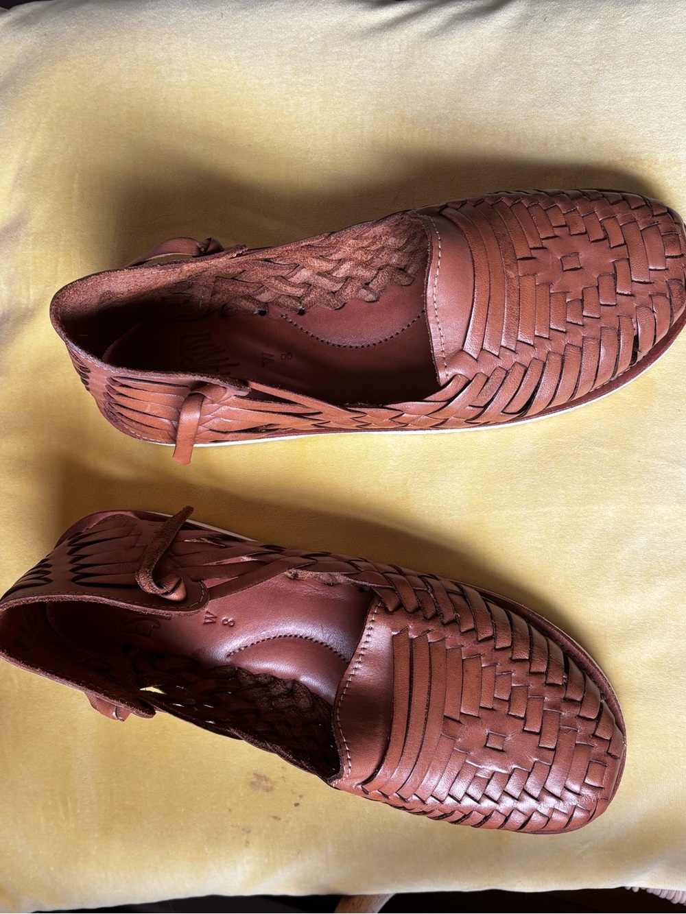 Mexican leather woven shoes